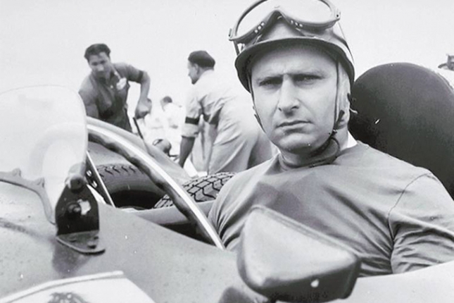 24 de Junio - Día Nacional del Piloto en homenaje a Juan Manuel Fangio.