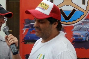 &quot;Juanito&quot; Viana es el nuevo campeón de la Clase B del Procar4000. Felicitaciones.