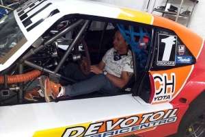 Natalio Jugón con chiche nuevo. El piloto de Azul ya se probó la butaca de la Chevy campeonato 2019 y con la que correrá en la Clase B.