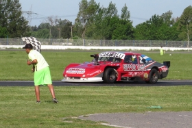 Segunda victoria en el año para Matías Lucero quien de esa manera festejó la obtención del campeonato dentro de la Clase B del Procar4000.