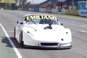 Gabriel Espindola logró su primera victoria en la Clase B del Procar4000 con la Chevy Nº 9 y lidera el campeonato con 23 puntos.