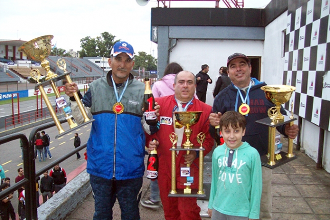 El podio de la 2º fecha Clase A Procar4000: 1º Guillermo Ferrón, 2º Leonardo Olmos y 3º Oscar Figueroa.
