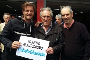 Adrian Ciocci, Juan María Traverso y Enrique Ciocci apoyando la iniciativa #TodosPorElAutodromo