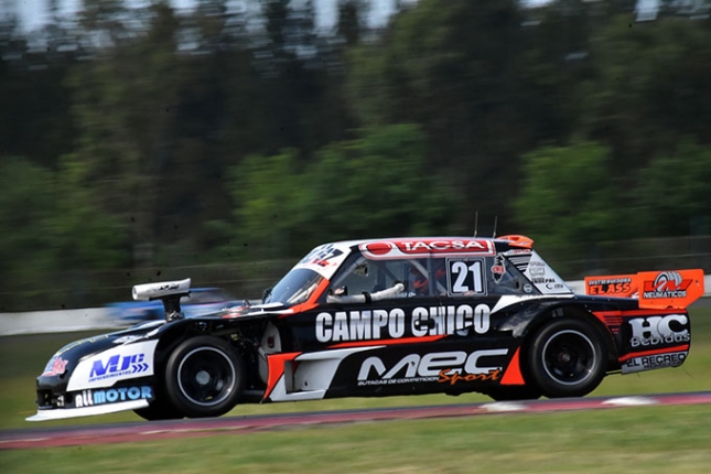 El José C. Paz Racing se llevó la victoria en ambas clases