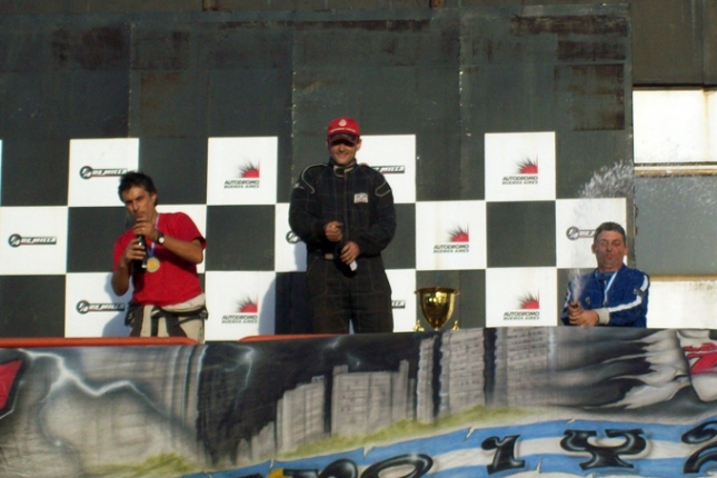 El podio de la Clase B 3° fecha: 1° Jorge Prunier, 2° Nelson Castejurry y 3° Ernesto Frunzi.