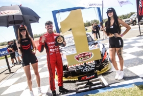 EL CAMPE&Oacute;N ROSSI ARRANCO CON POLE