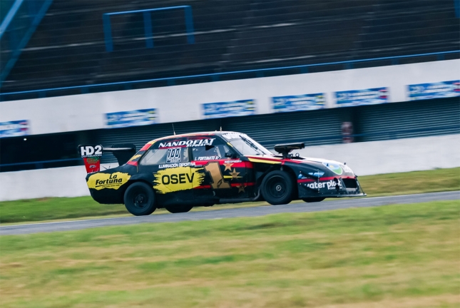 EL TRICAMPEON DOMINO EN TODAS LAS CONDICIONES DE CLIMA