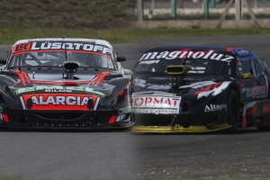 EL TIKI Y EL CAMPEON VENCEDORES EN SERIES DE CLASE A.