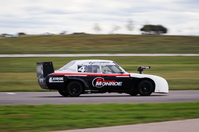 UNO DE LOS DODGE 1500 DEL GH RACING CONCRET&Oacute; SU RETORNO EN TOAY