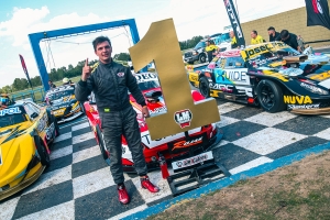 PASQUALE,  CAGGIANO Y COSTAS GANADORES DE LA CLASE B