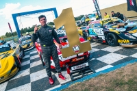 PASQUALE,  CAGGIANO Y COSTAS GANADORES DE LA CLASE B